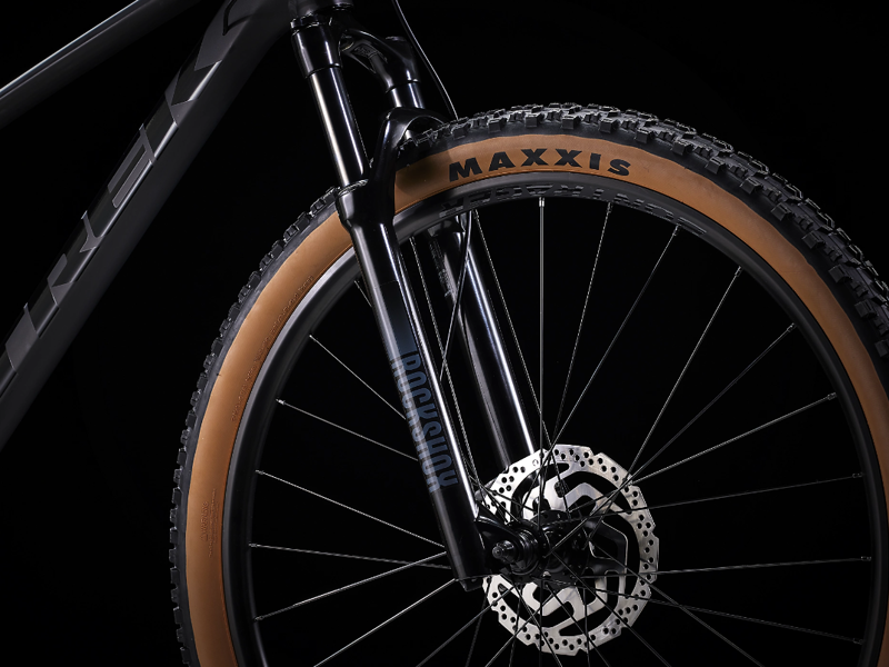 Trek Marlin 8 Gen 3 Hardtail Mountain Bike 2023 in Matte Black-2